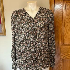T Tahari Floral Top. Size XS. NWT